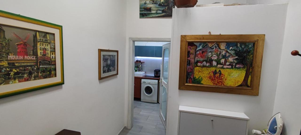 בארי Super Central Studio, No Noise, Near Seaside, Shops מראה חיצוני תמונה