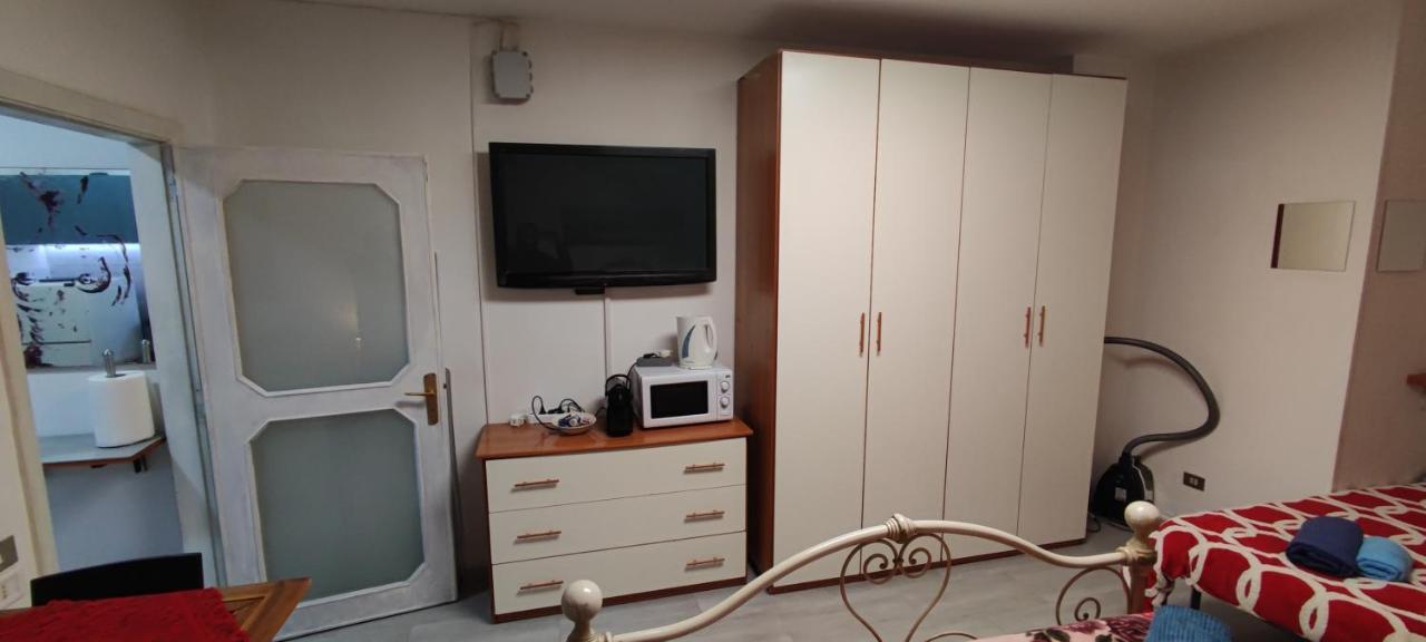 בארי Super Central Studio, No Noise, Near Seaside, Shops מראה חיצוני תמונה